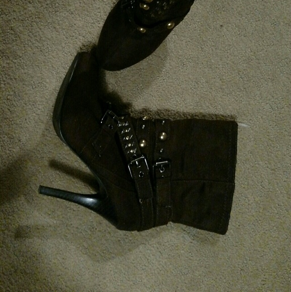Boots - Picture 2 of 2